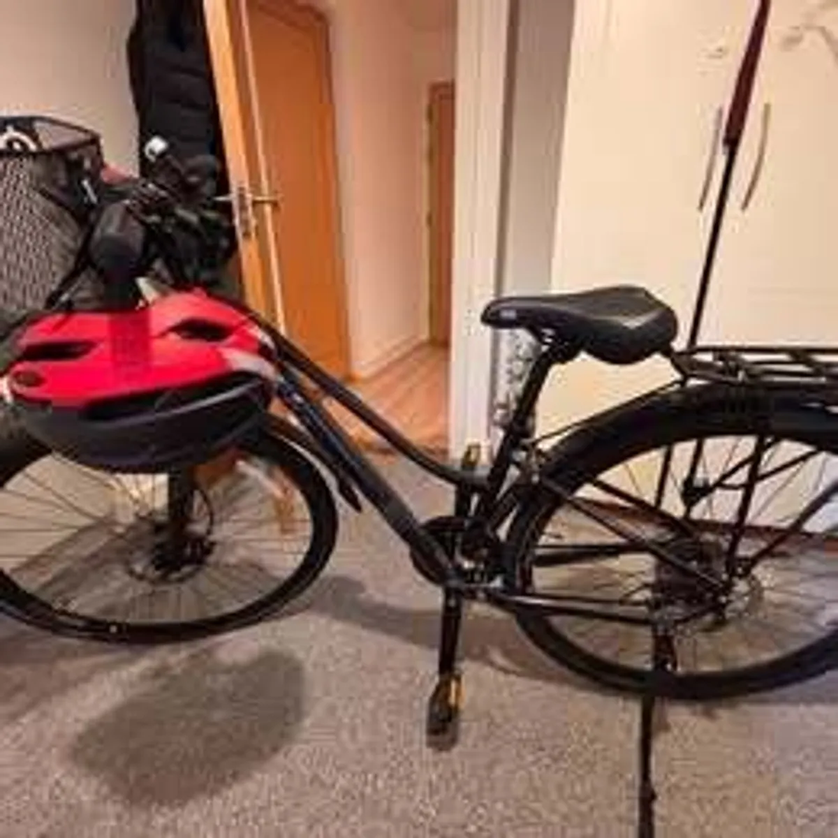 Liv Rove 4 XS Hybrid Bike -  Hardly Used - Image 1