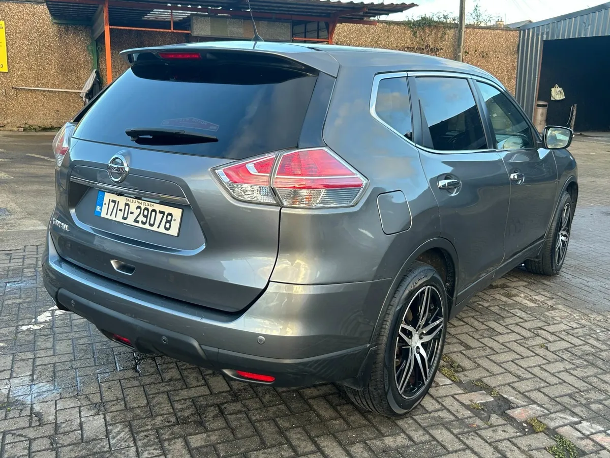 Nissan X-Trail 2017 1.6D AUTO 7 SEATERS - Image 3