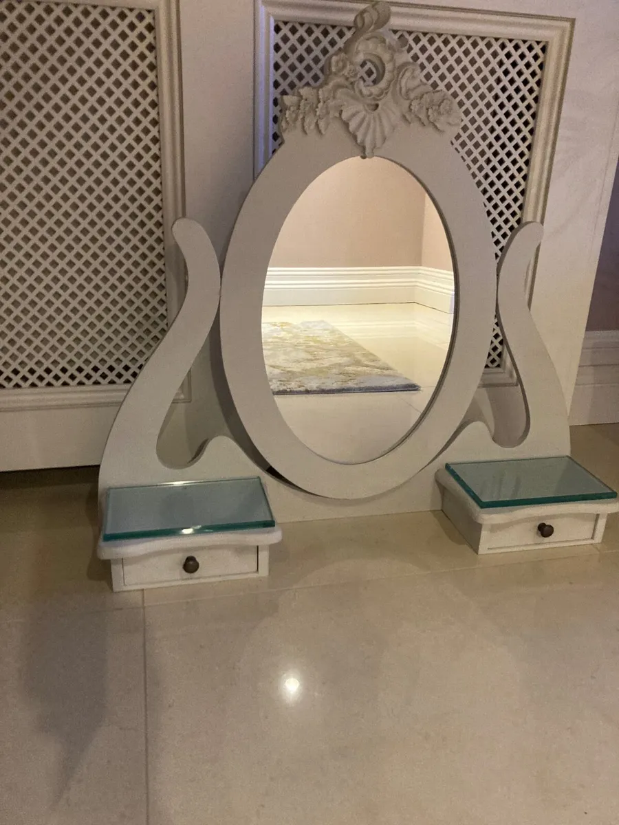 Dressing Table Mirror - Image 1