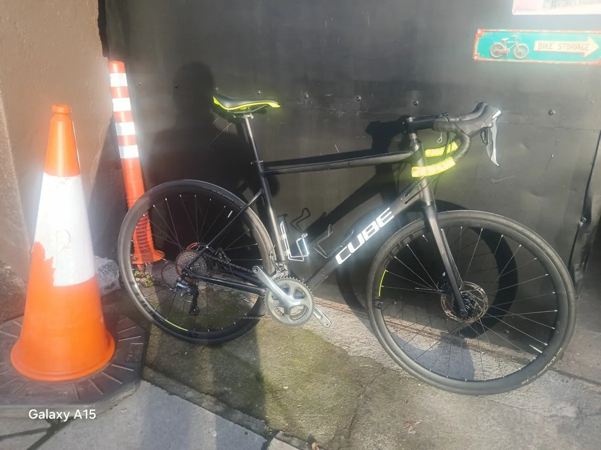 CUBE ATTAIN RACING BIKE