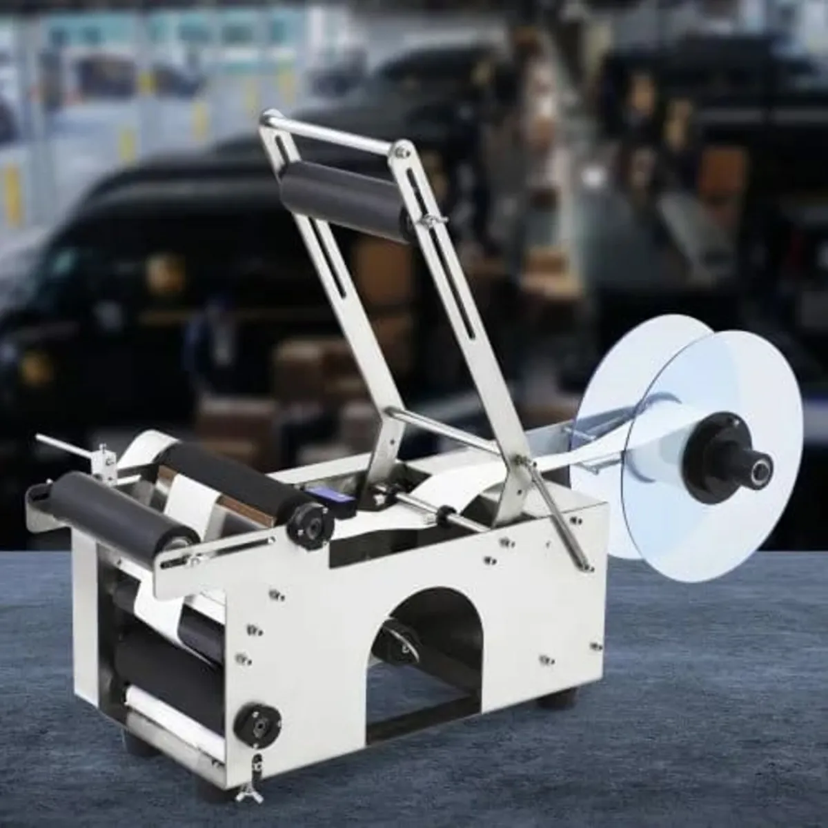 Semi-Automatic Round Labeling Machine, 20-50pcs/mi - Image 1