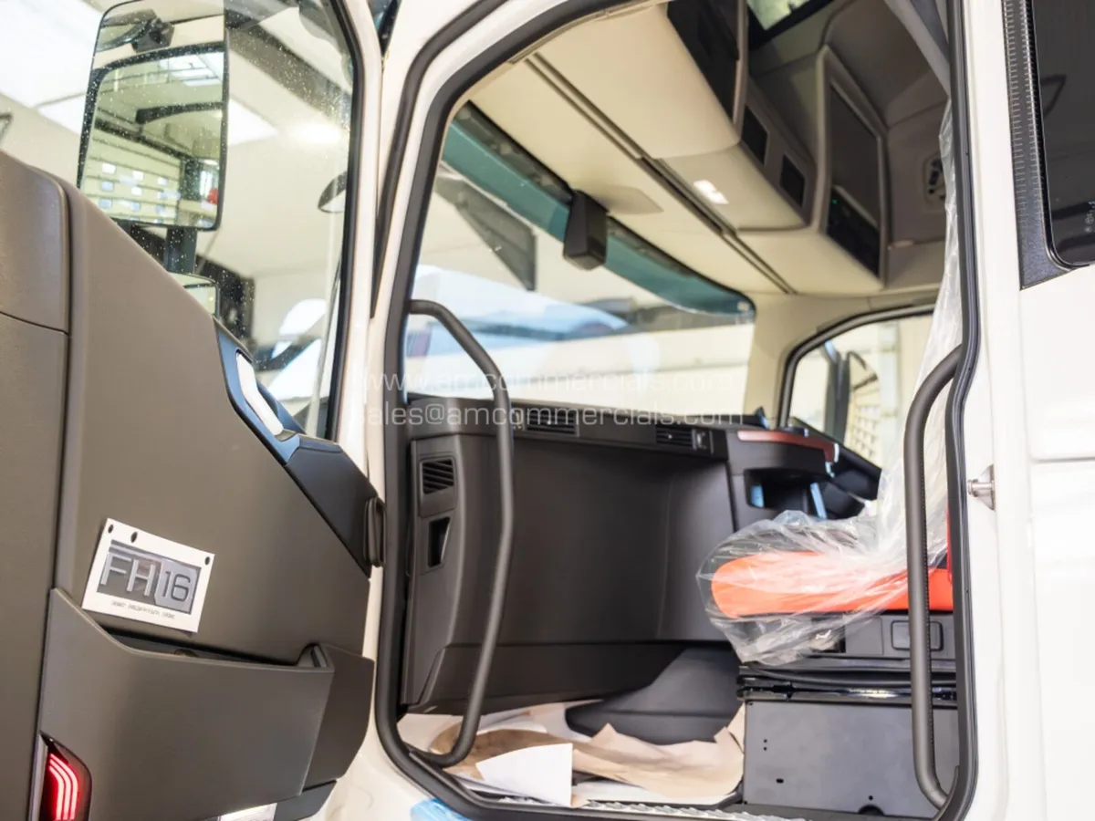 NEW 2025 VOLVO FH16 780 AERO GLOBETROTTER XL - Image 4