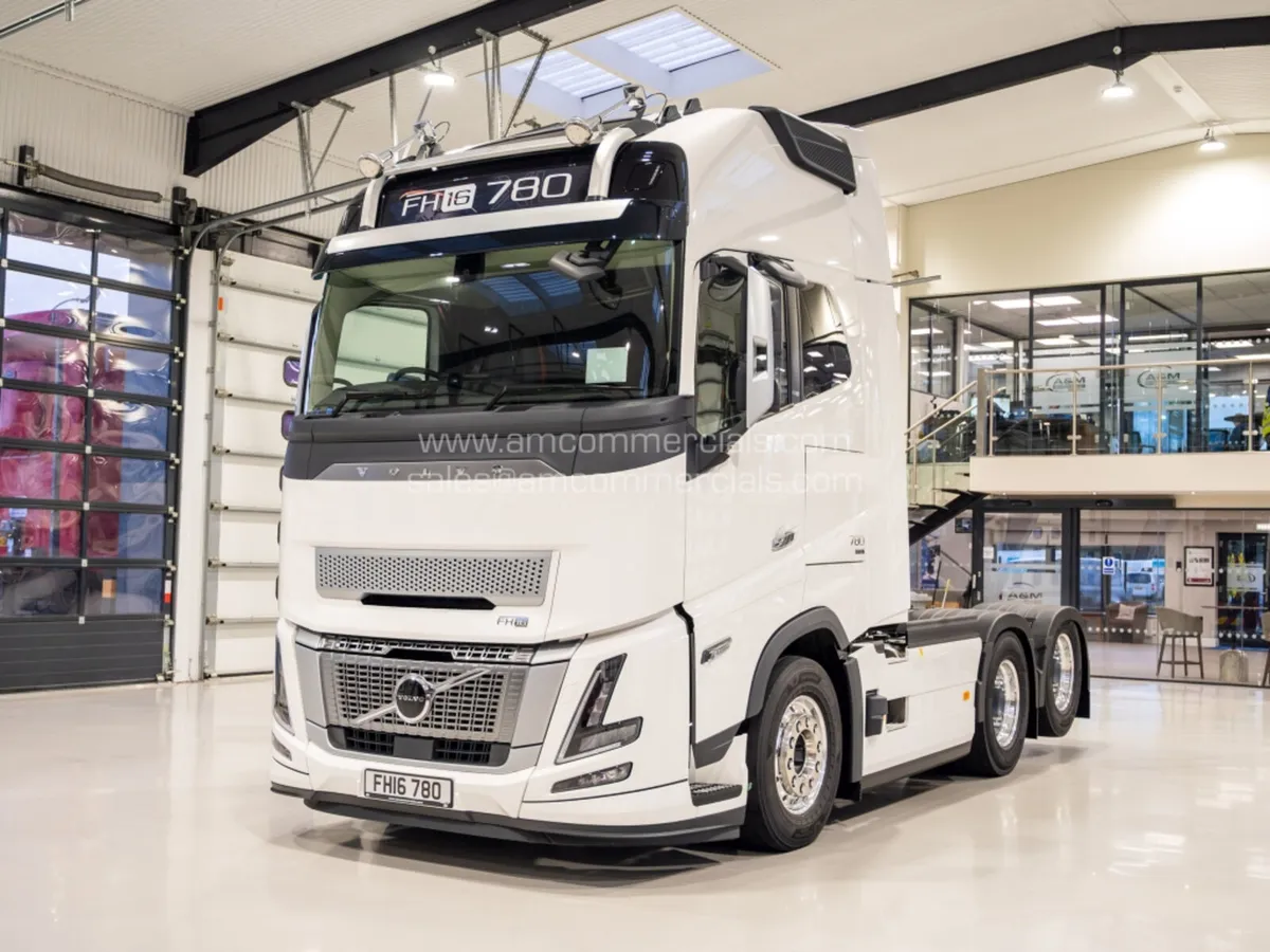 NEW 2025 VOLVO FH16 780 AERO GLOBETROTTER XL - Image 2
