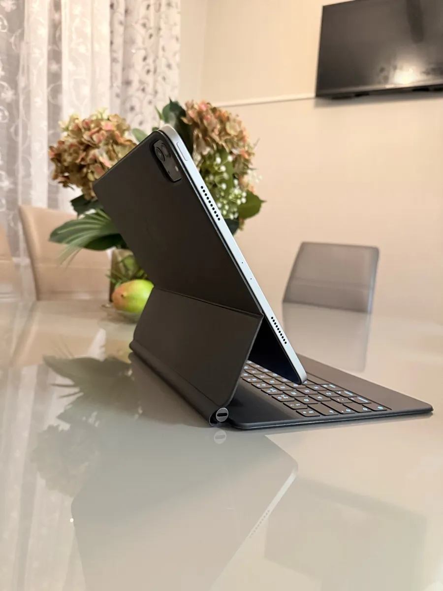 iPad Pro 6th Generation – 1TB + Magic Keyboard - Image 4