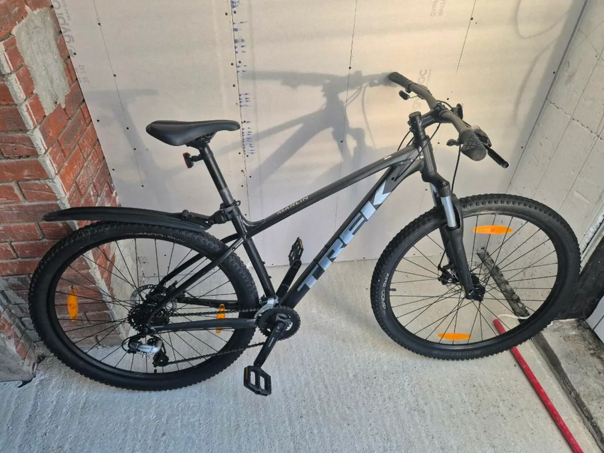 Trek Marlin 4 Gen 2 - Image 1