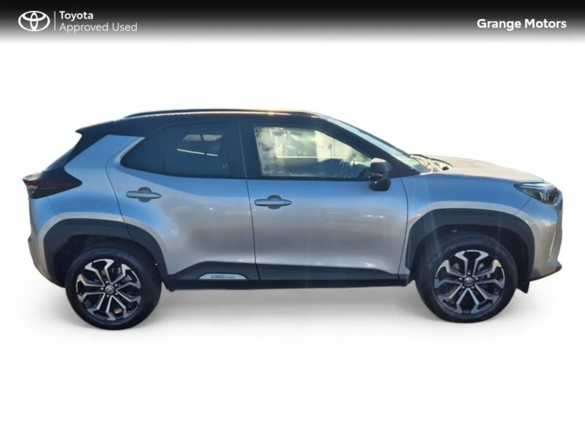 Toyota Yaris Cross 1.5 HYBRID LUNA SPORT BI-TONE 5 - Image 4