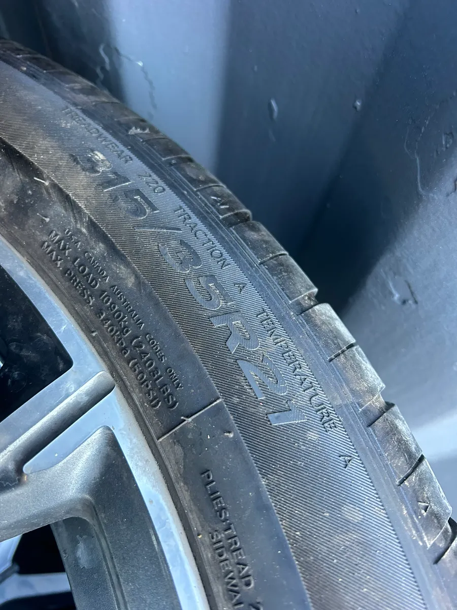 2020 bmw X5 rims tyres 21 inch M sport - Image 3