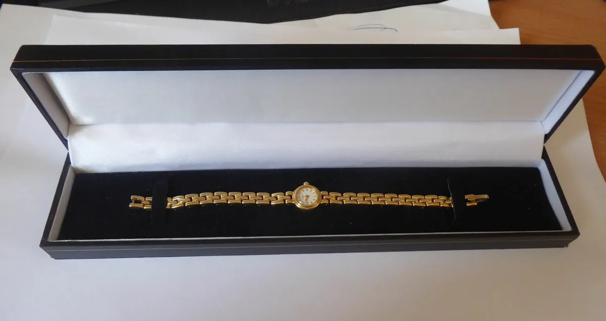 Lady's Excellent Rotary quartz watch, perfect. - Image 1