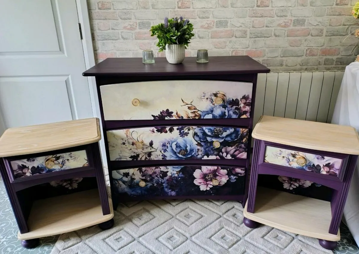 Bedroom Furniture Set - Image 1