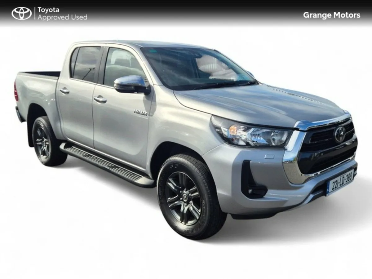 Toyota Hilux 2.8 SR5 CREWCAB 6 SPEED MANUAL**FULL - Image 1