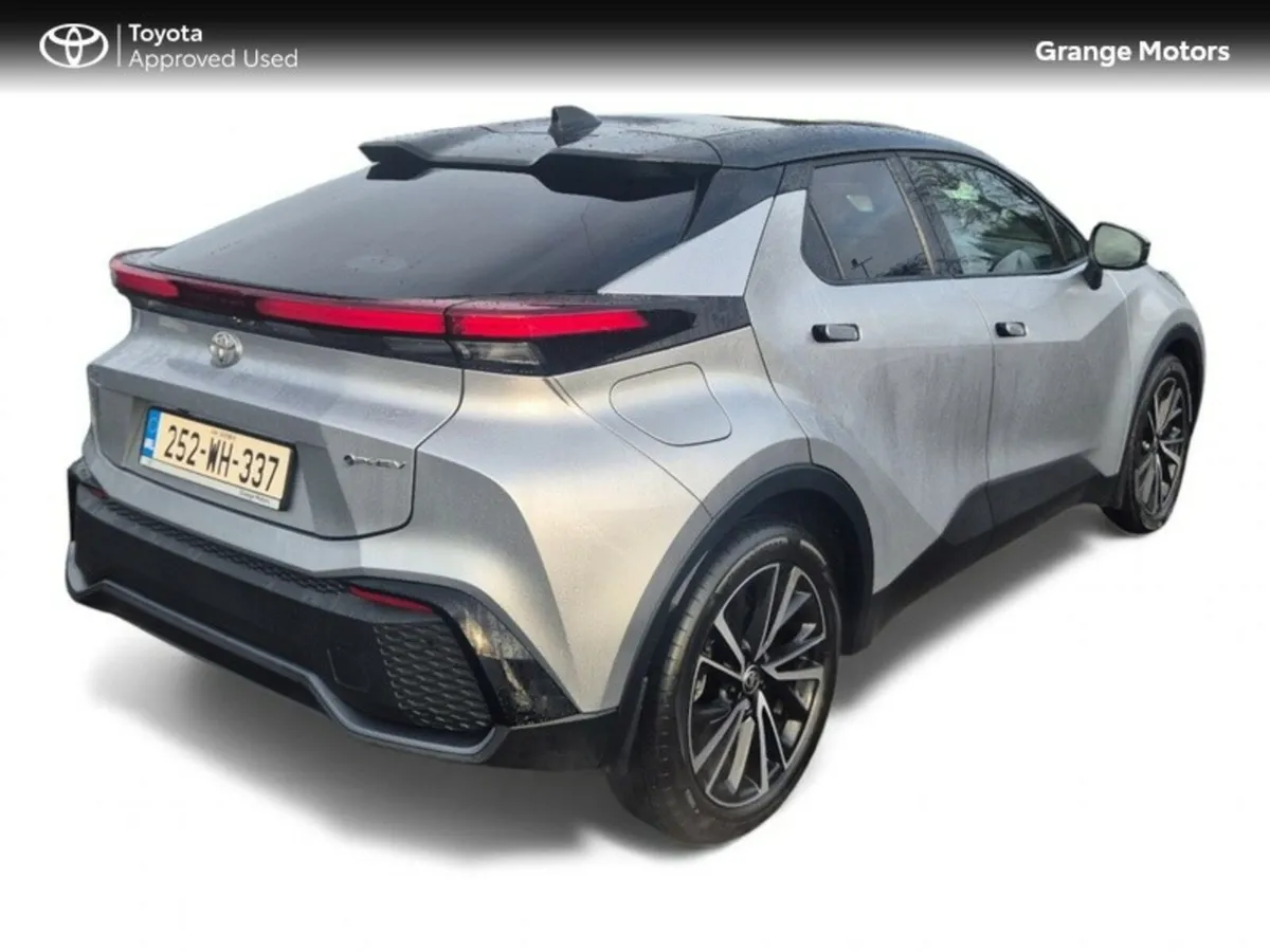 Toyota C-HR 2.0LTR PHEV SOL**70KM + FULL ELECTRIC* - Image 3