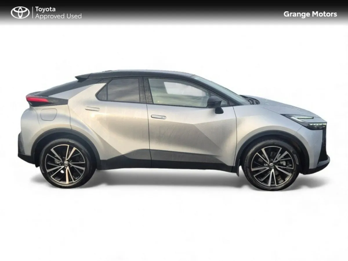 Toyota C-HR 2.0LTR PHEV SOL**70KM + FULL ELECTRIC* - Image 4