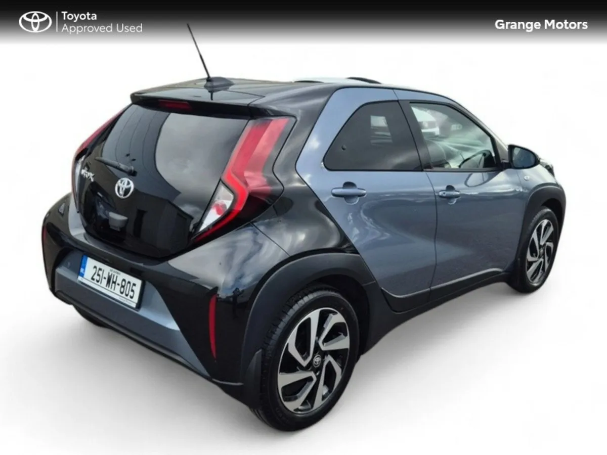 Toyota Aygo X 1.0LTR X DESIGN 5DR - Image 3