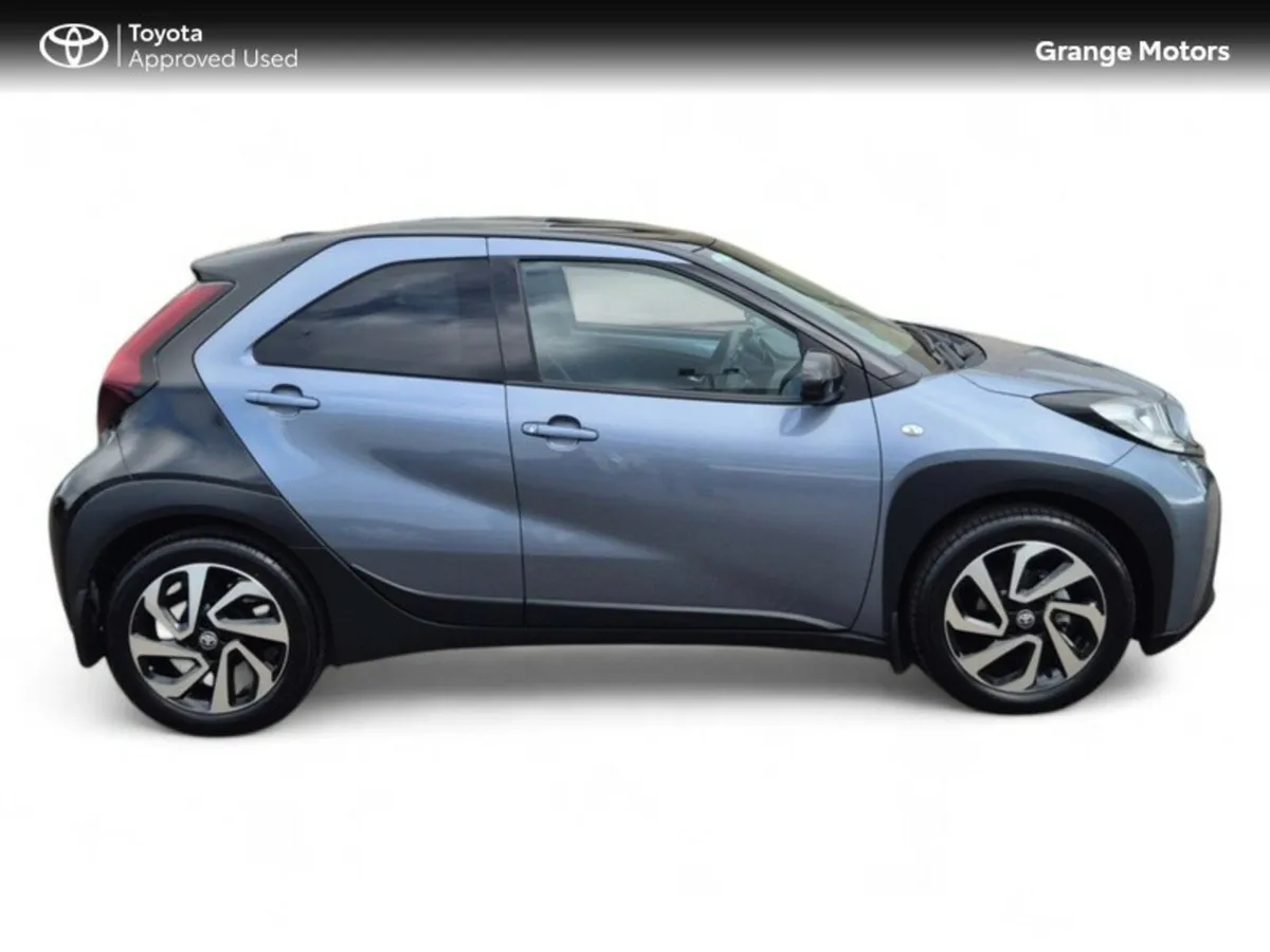 Toyota Aygo X 1.0LTR X DESIGN 5DR - Image 4