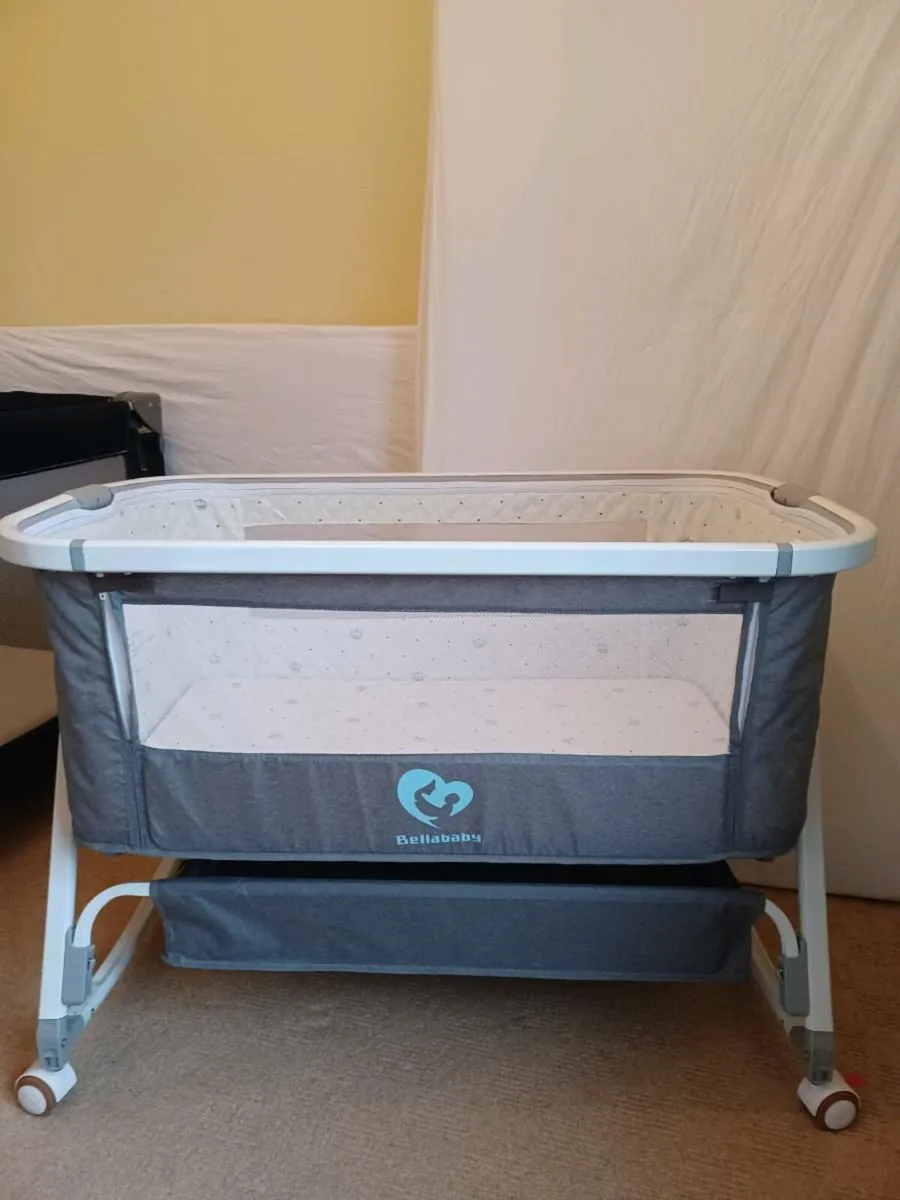 Bedside Sleeper + Baby Mattress - Image 1