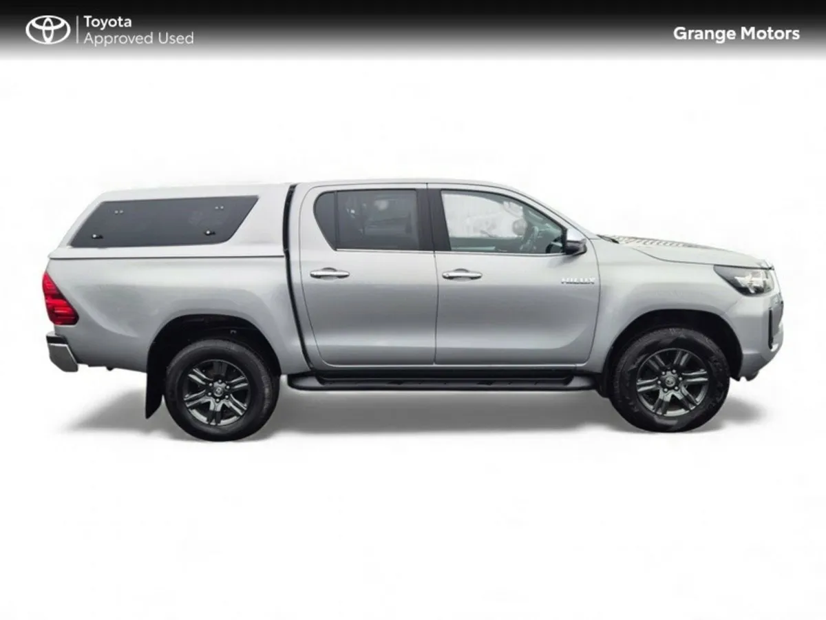 Toyota Hilux 2.8 DOUBLE CAB SR5**CANOPY** - Image 4