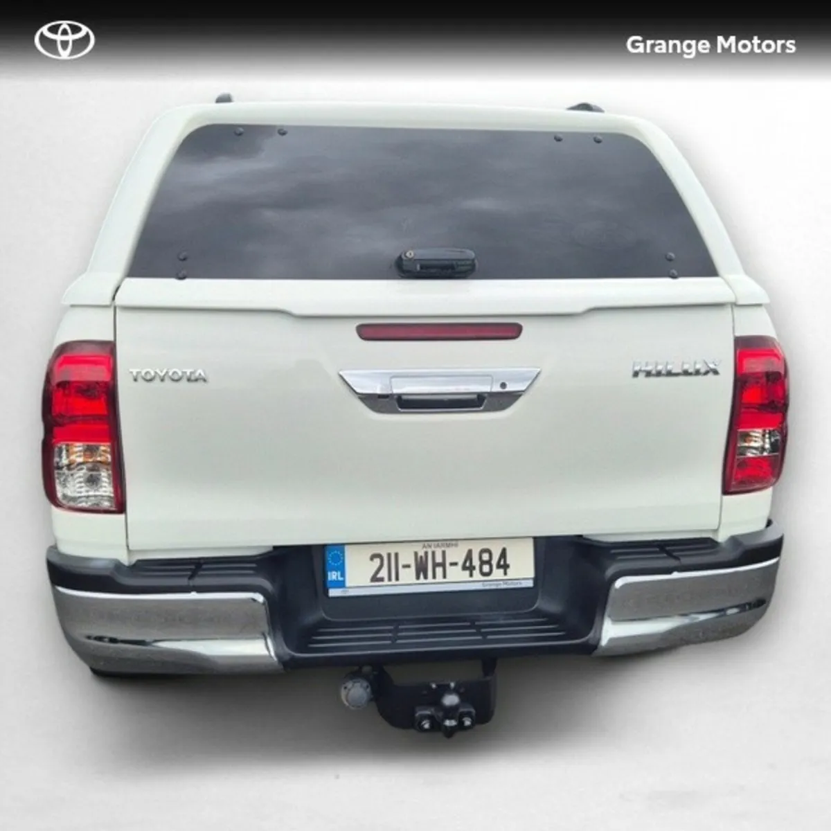 Toyota Hilux 2.4 DOUBLE CAB SR5**FULL TOYOTA SERVI - Image 4