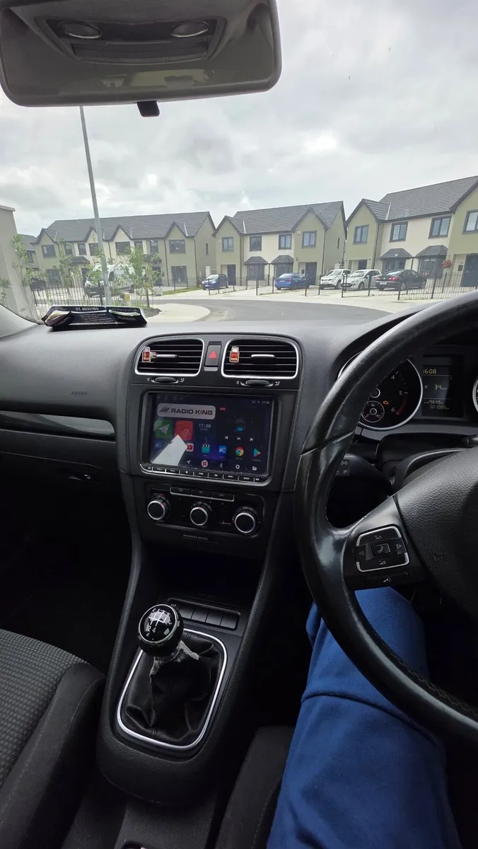 Volkswagen Golf 2010 - Image 4