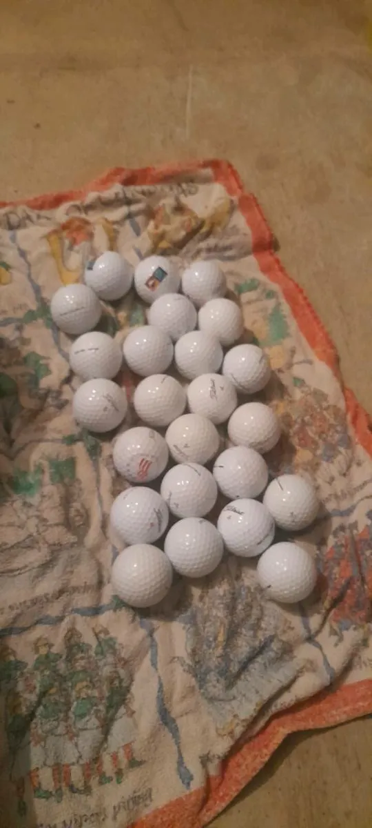 Golf balls - Image 1