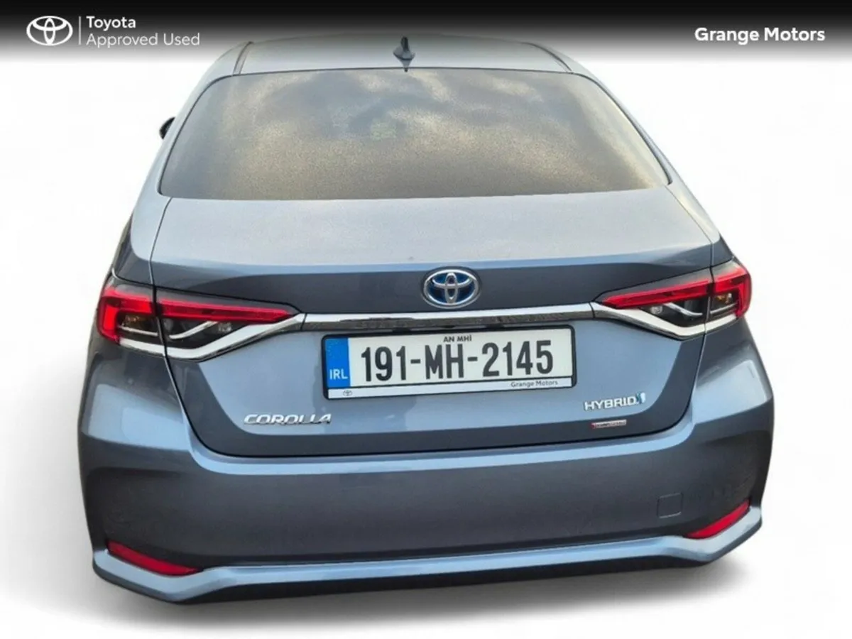 Toyota Corolla HYBRID LUNA SPORT SAL - Image 4