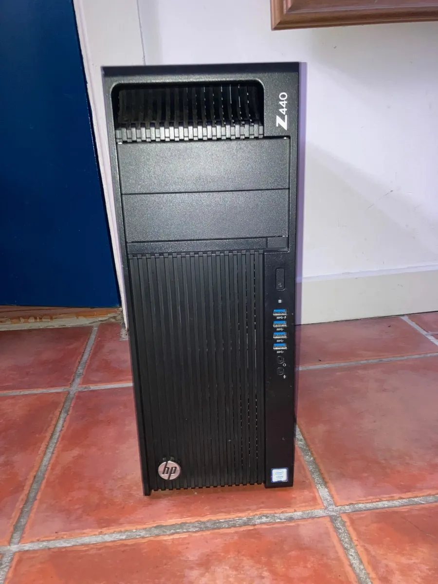 HP Elitedesk Z440 Computer Workstation - Image 1