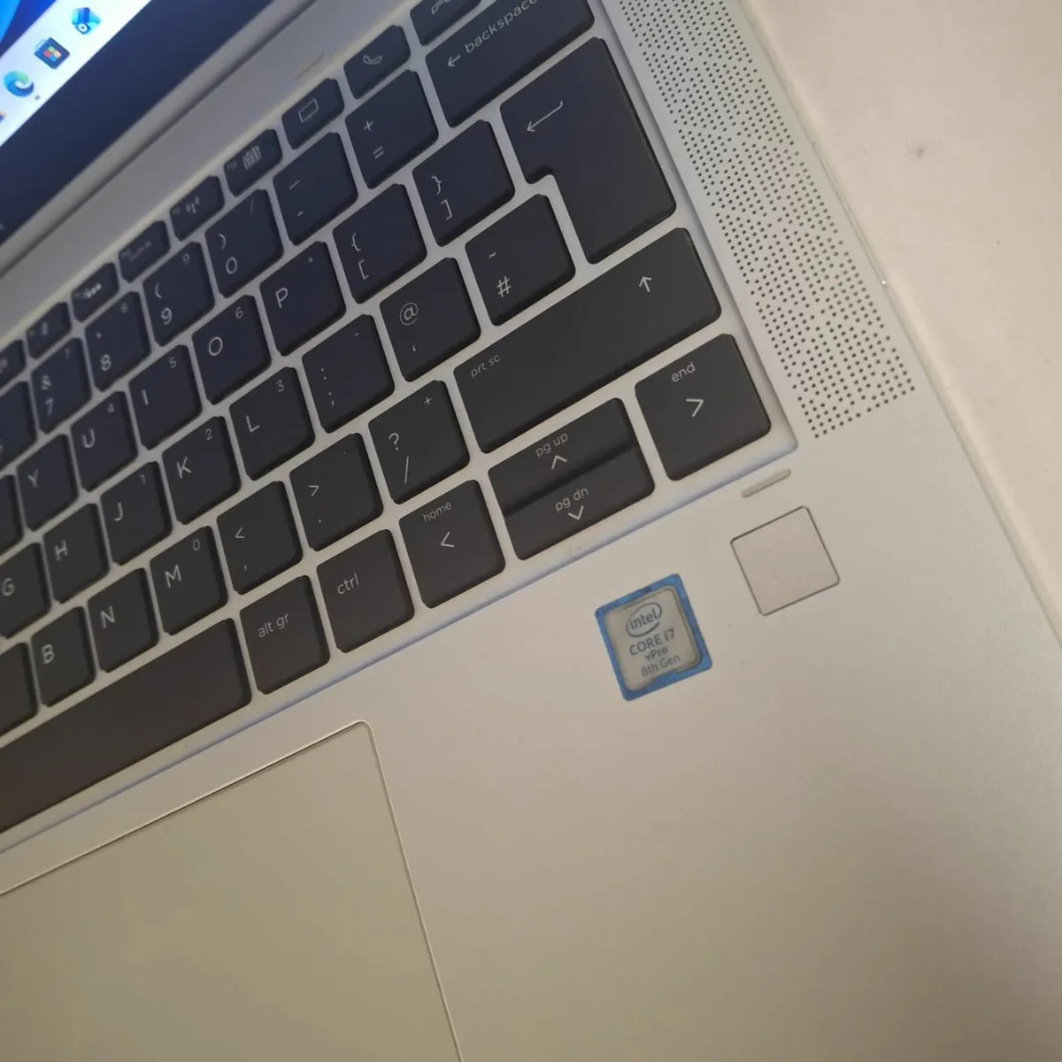 HP EliteBook x360 1030 G3 | Intel Core i7-8650U - Image 4