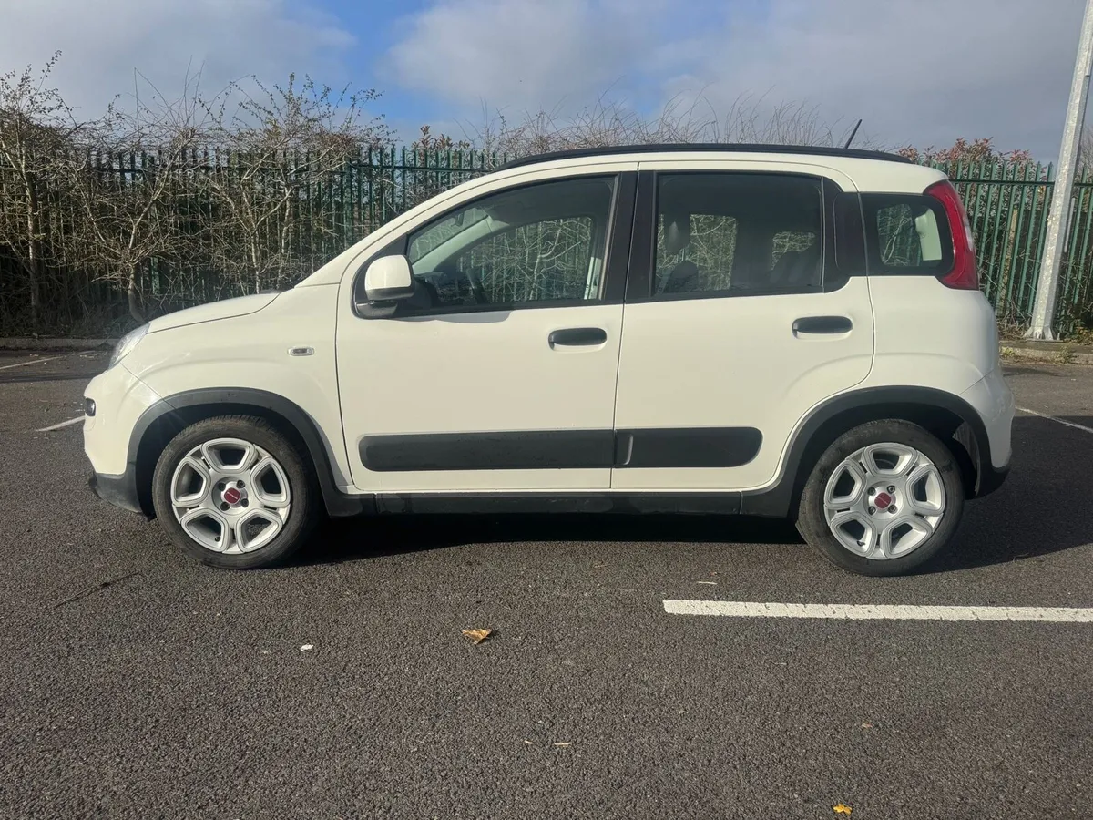 2023 Fiat Panda 1.0 Petrol mild Hybrid - Image 3