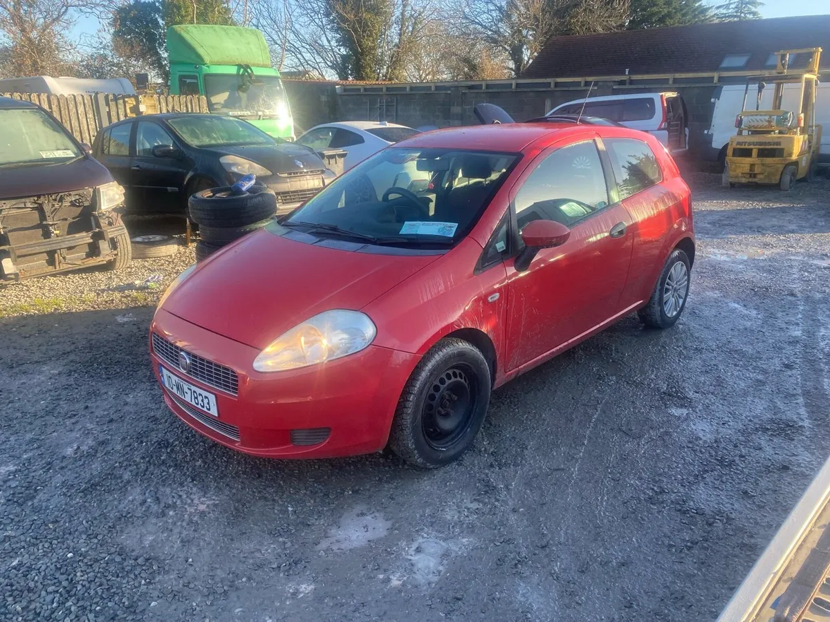 2010 fiat punto - Image 1