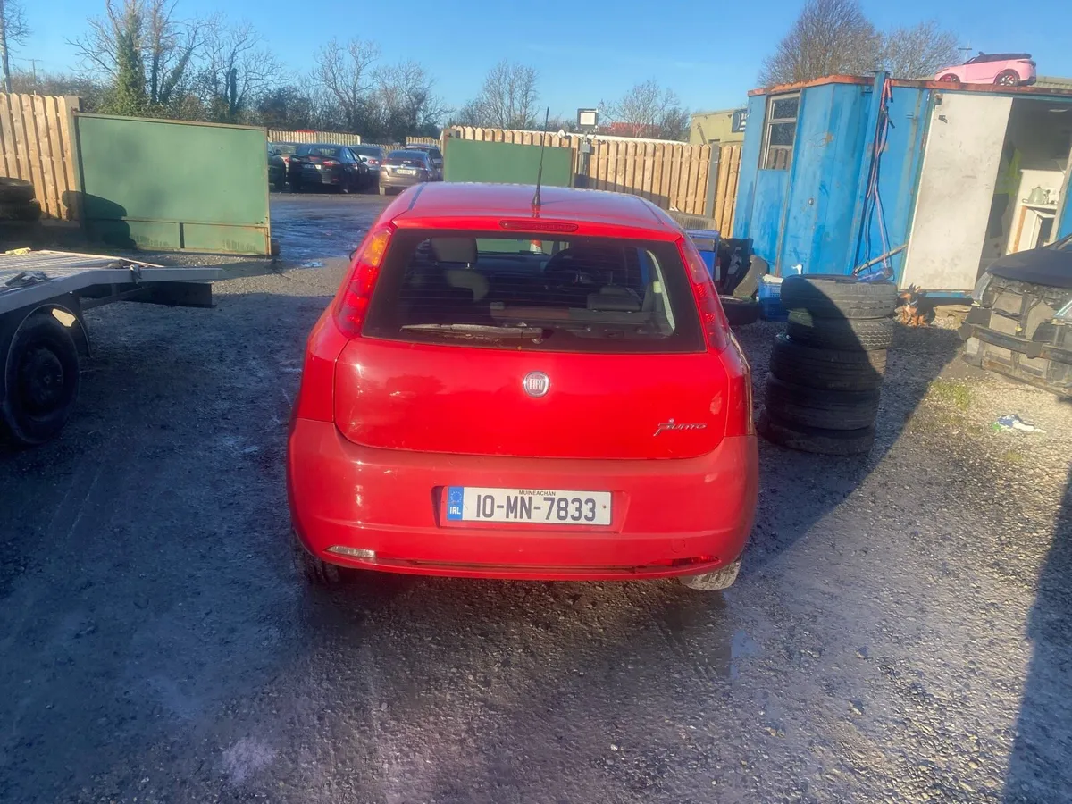 2010 fiat punto - Image 4
