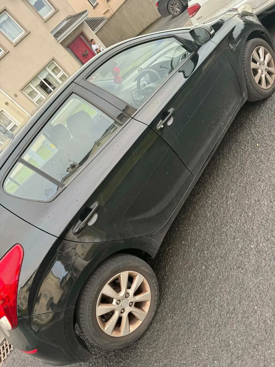 Hyundai i20 2014 - Image 2