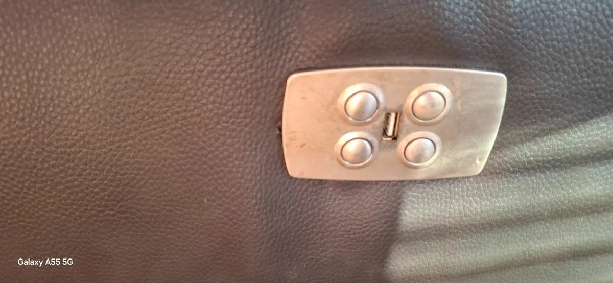 Recliner sofa - Image 4