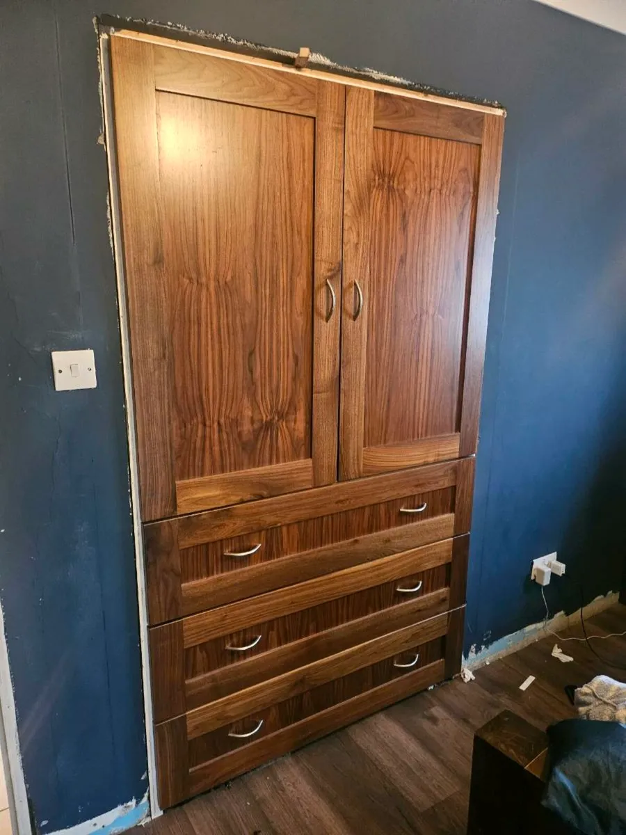 Cabinet wardrobe doors - Image 1