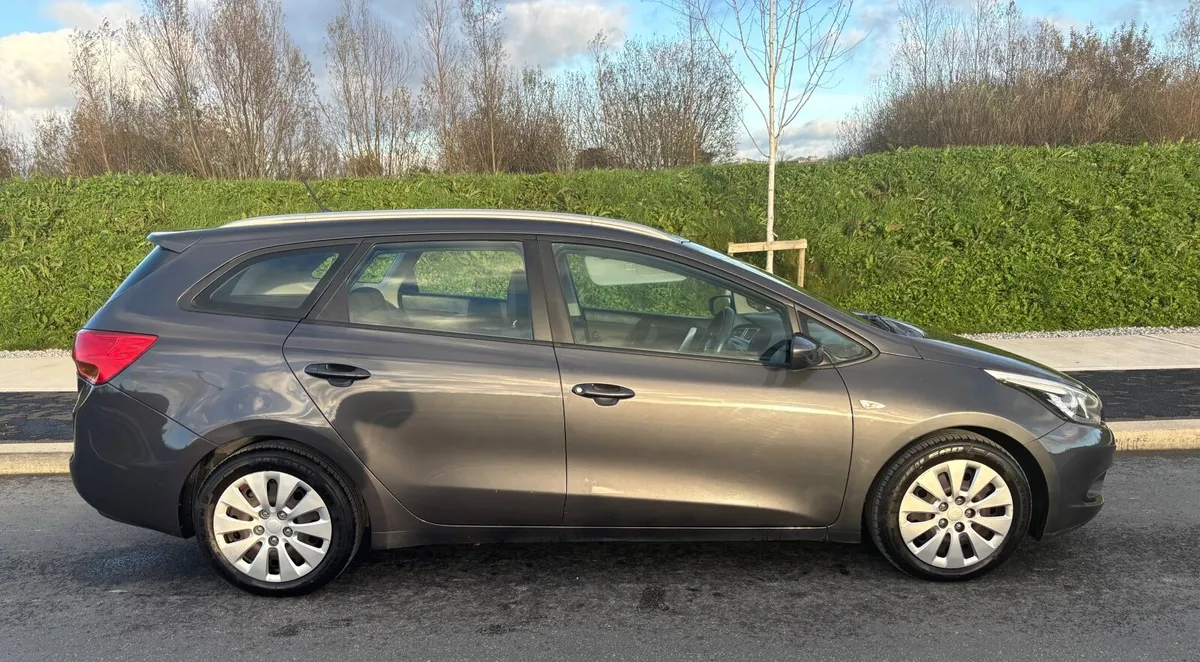 Kia Ceed Sportswagon 1.4DTX 2013 Nct November/2026 - Image 3
