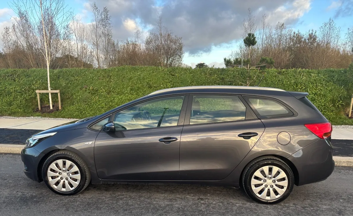 Kia Ceed Sportswagon 1.4DTX 2013 Nct November/2026 - Image 4