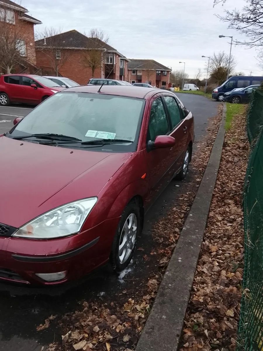 low miles 33k Ford Focus 2004 - Image 3