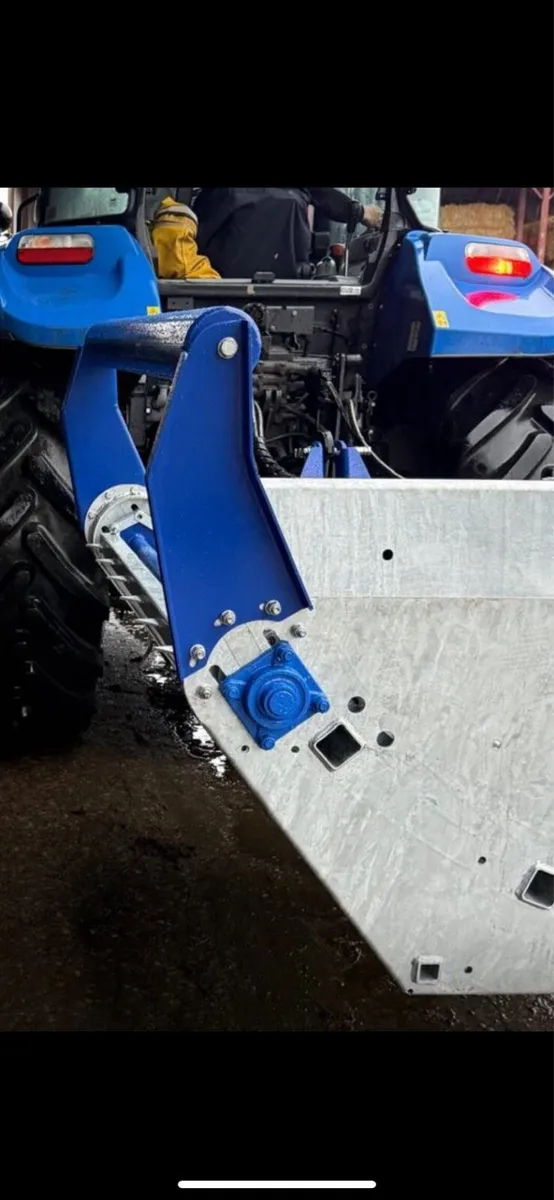 Balemaster , bale feeder - Image 4