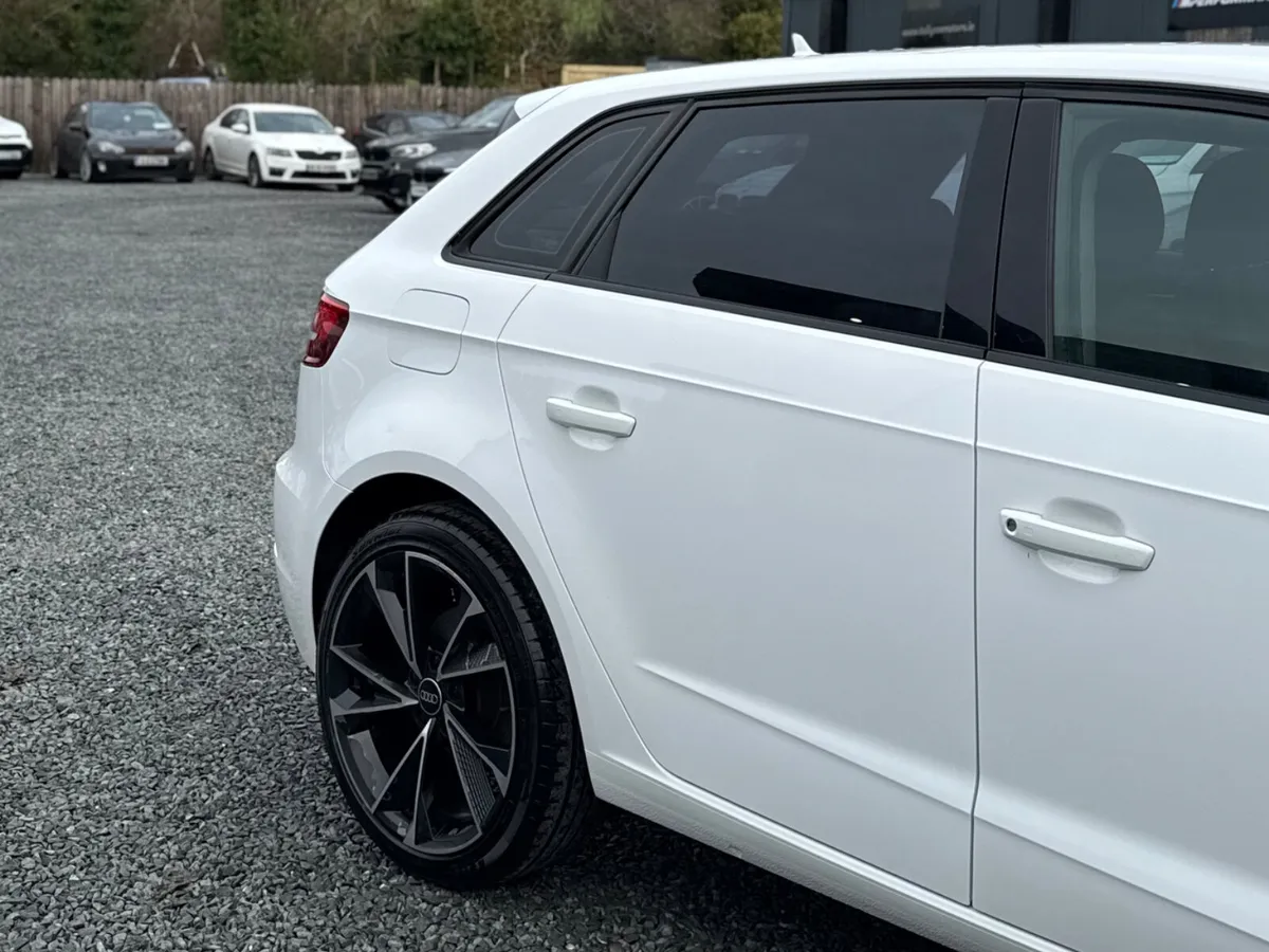 AUDI A3 SPORT 2017 - Image 4