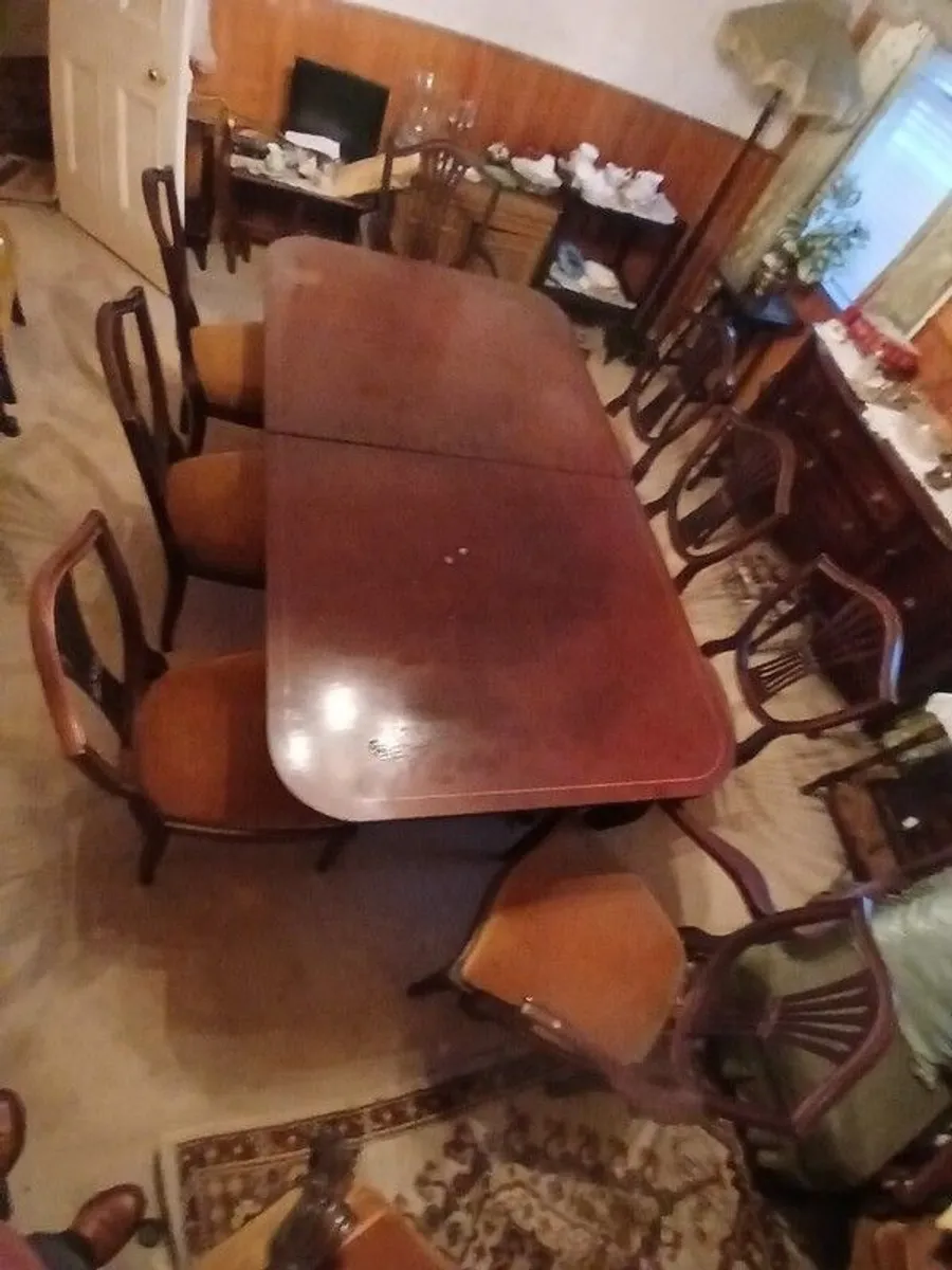 Antique table and 8 chairs - Image 3
