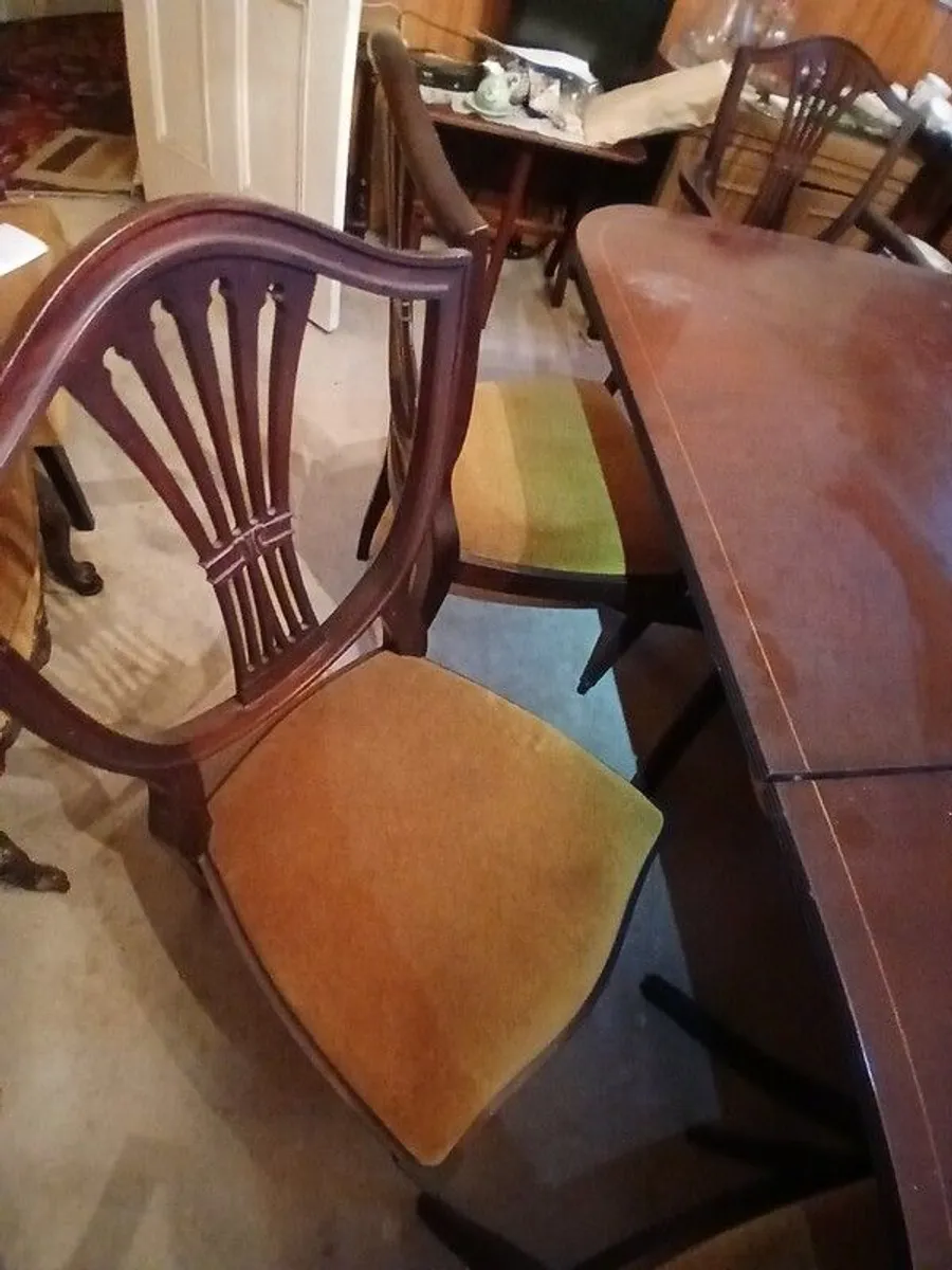 Antique table and 8 chairs - Image 4