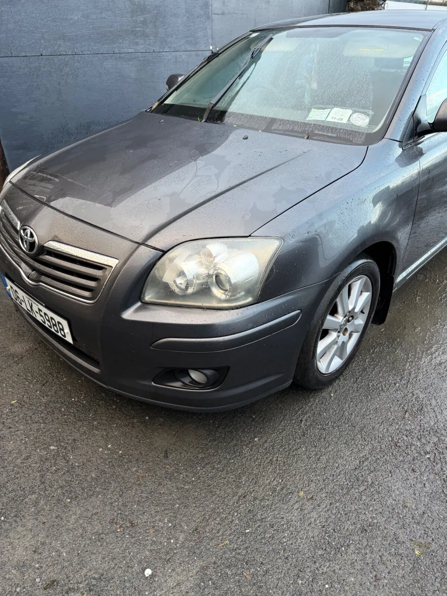 2006 Toyota Avensis - Image 1