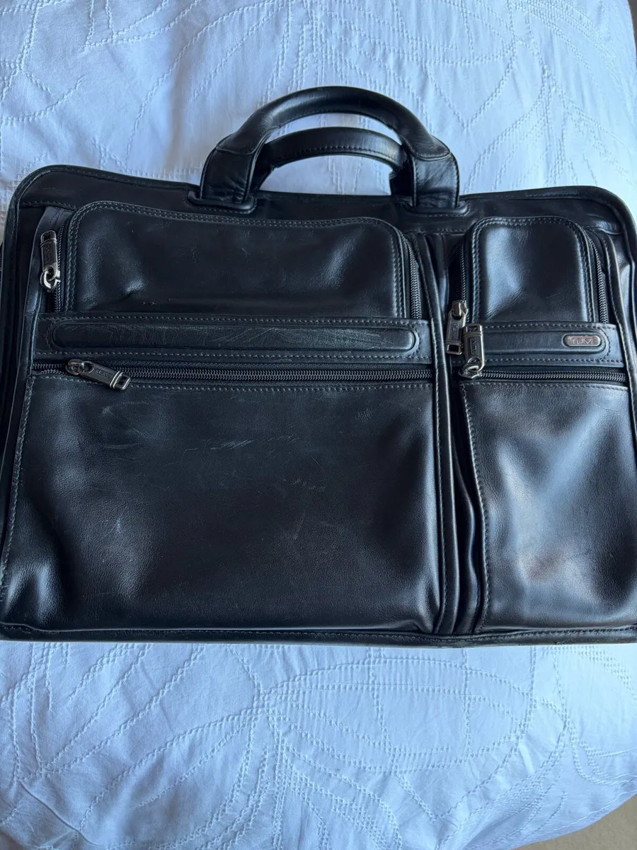 TUMI Men’s leather briefcase /workbag - Image 1