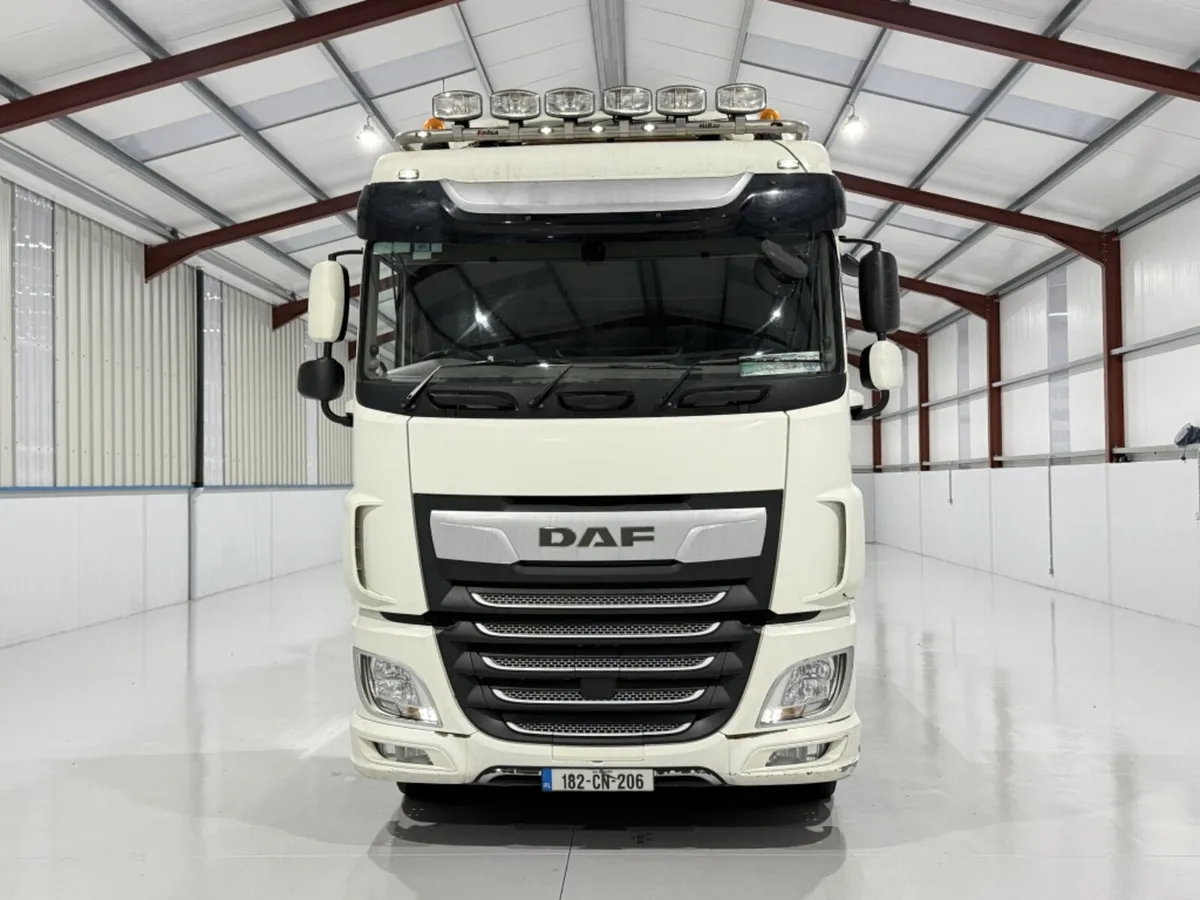 2018 (18) DAF XF 480 SPACE CAB - Image 3