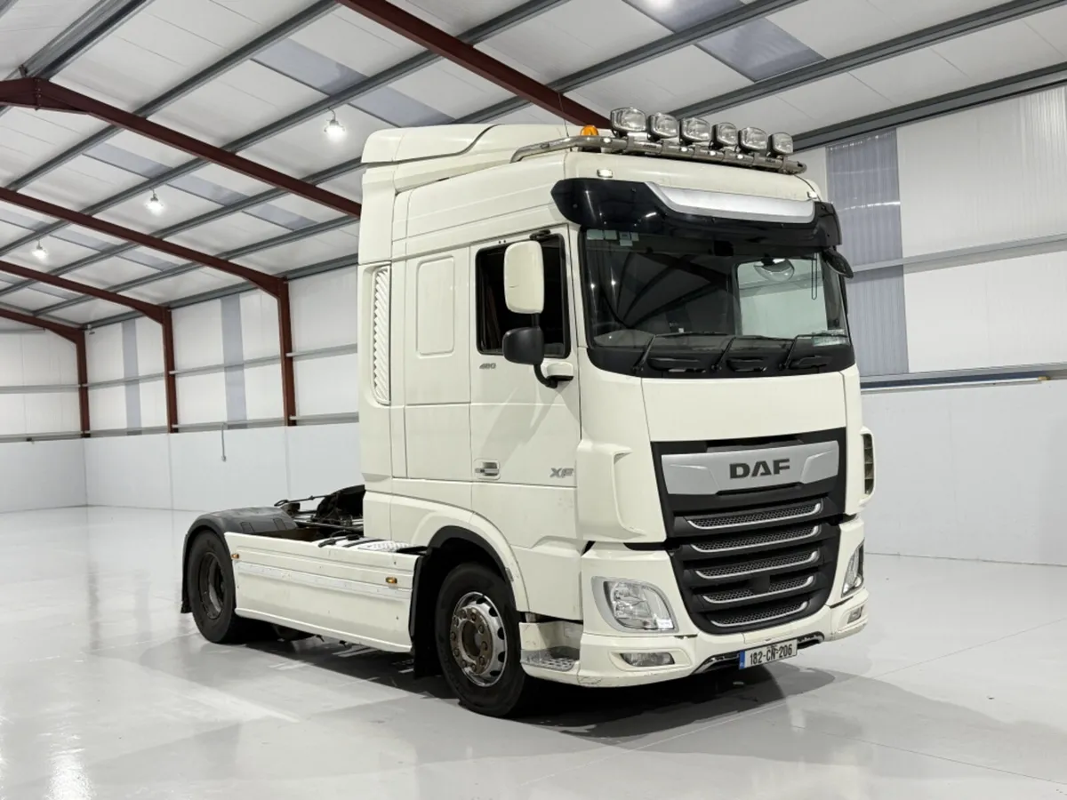 2018 (18) DAF XF 480 SPACE CAB - Image 2