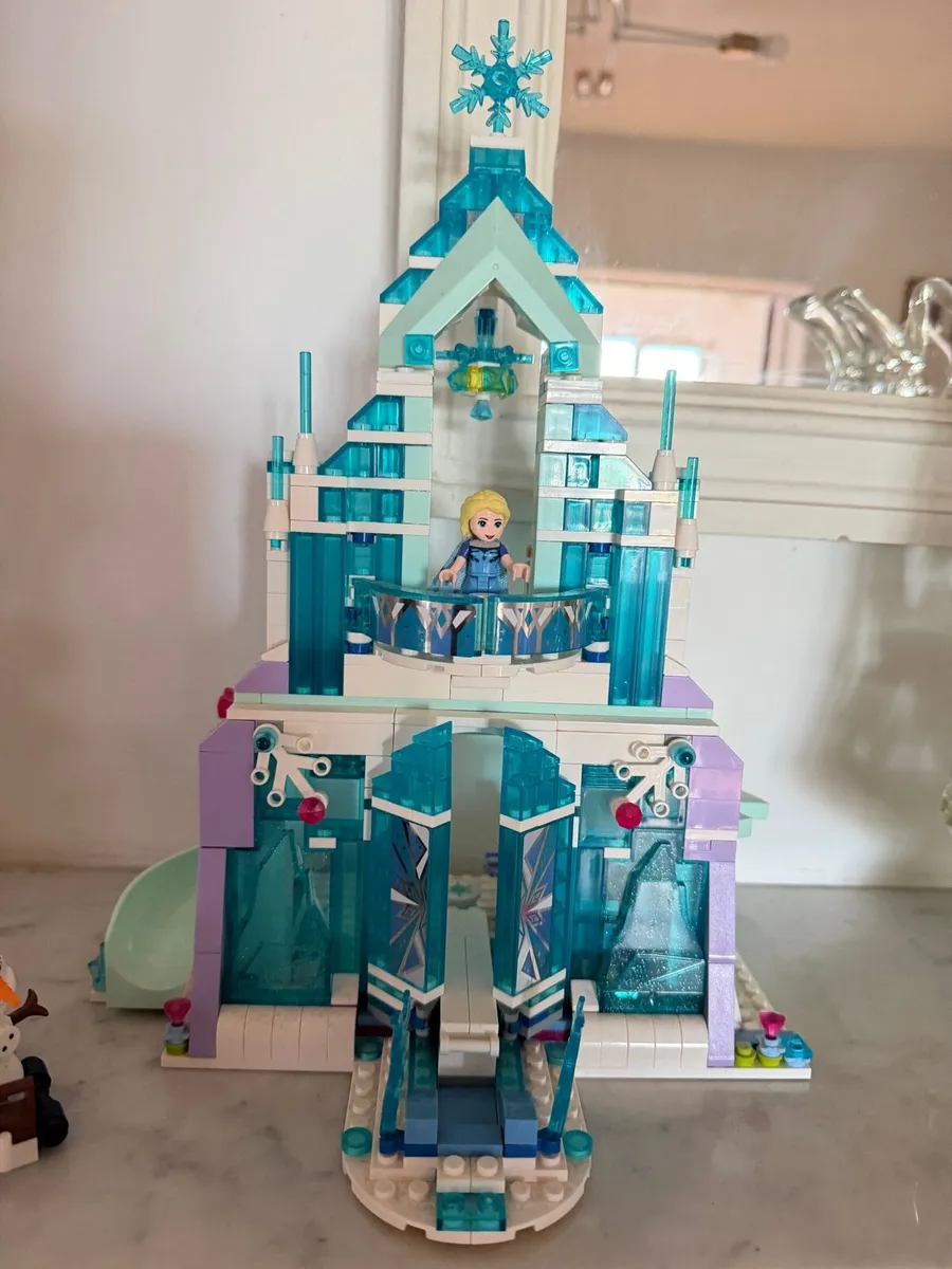 Frozen Castle . - Image 1