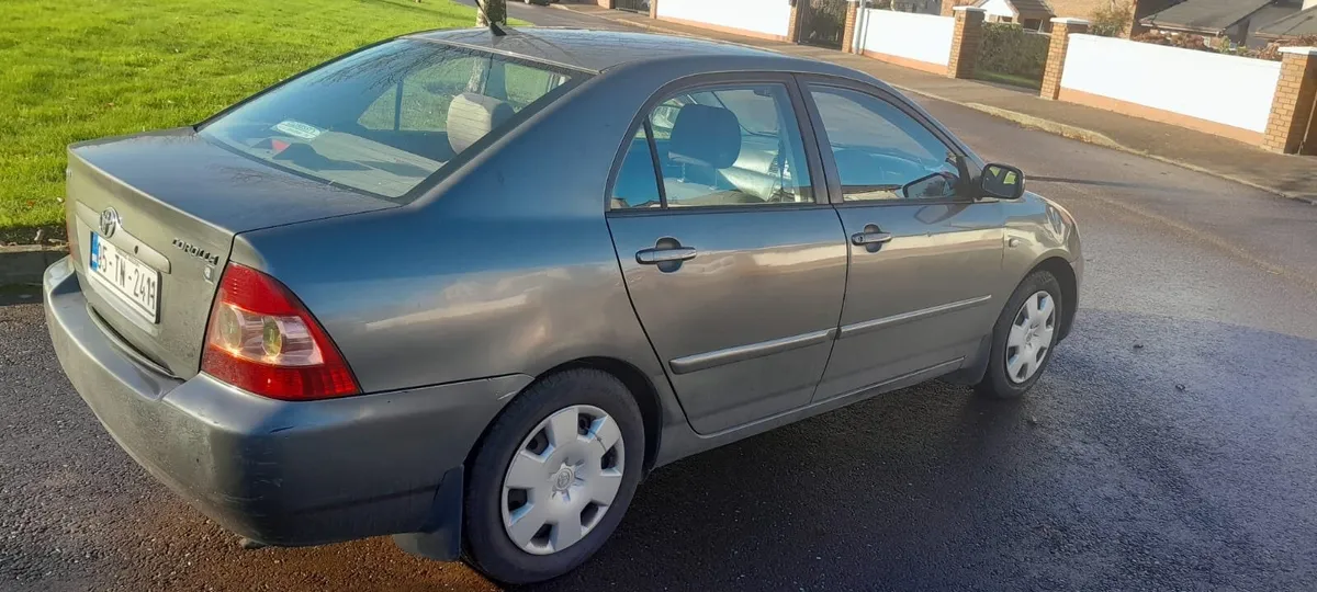 Toyota Corolla 2005 - Image 1