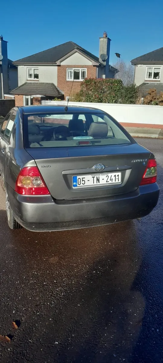 Toyota Corolla 2005 - Image 2