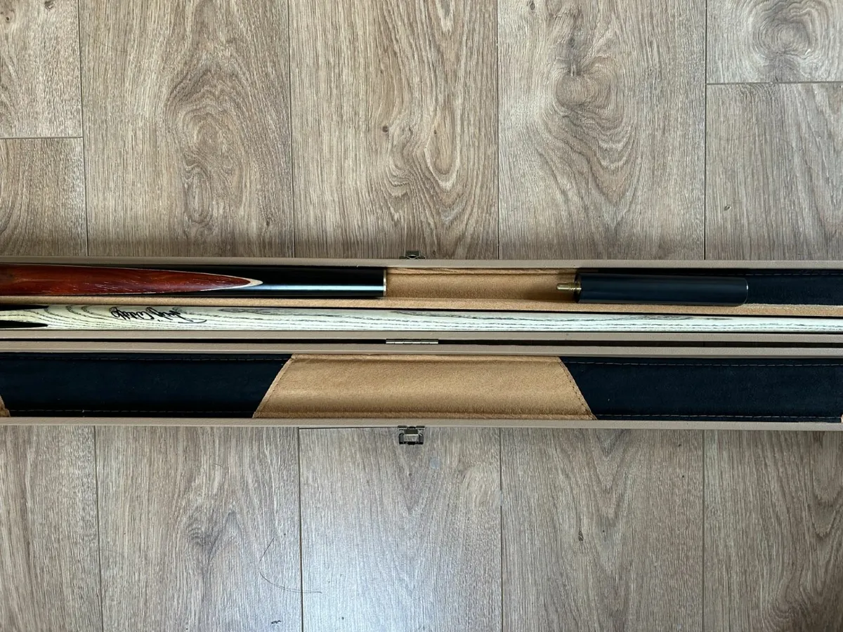Snooker Cues & Cases - Image 3
