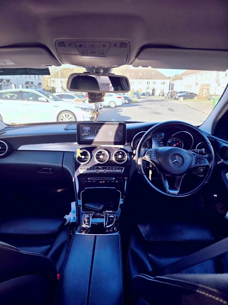 MERCEDES BENC C350E - Image 4