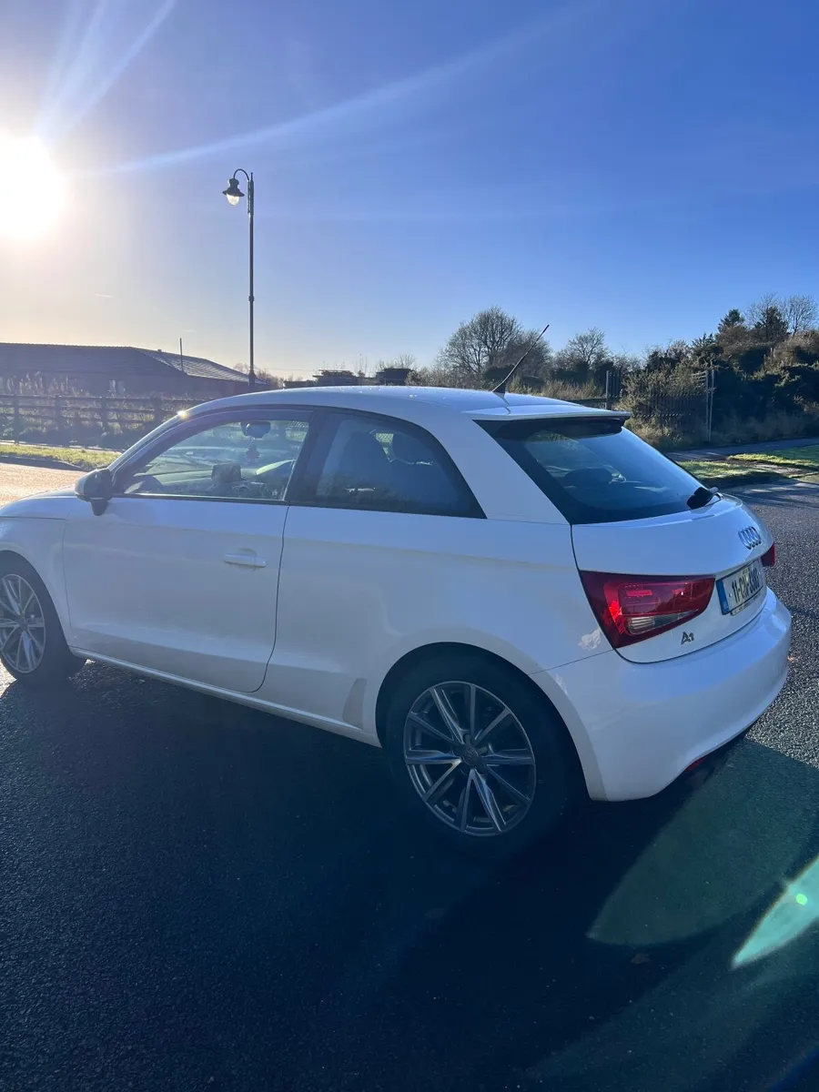 Audi A1 2011 - Image 2