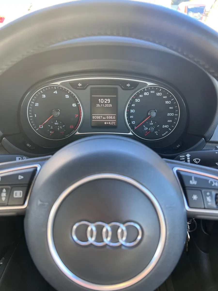 Audi A1 2011 - Image 4